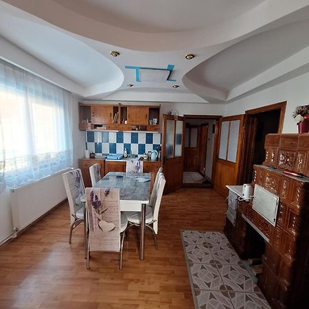 Casa Cu Lavanda Ватра Дорней Екстериор снимка