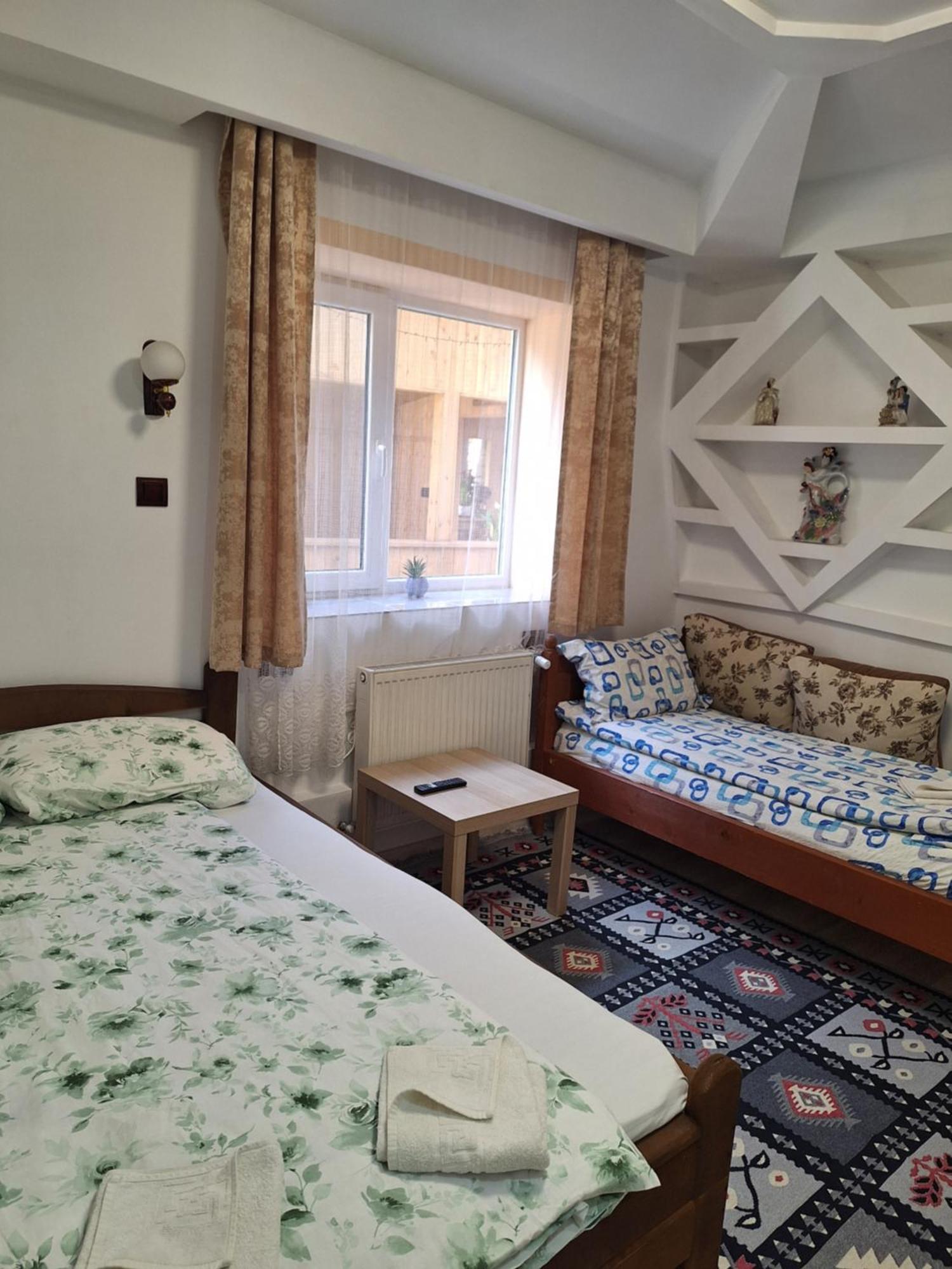 Casa Cu Lavanda Ватра Дорней Екстериор снимка