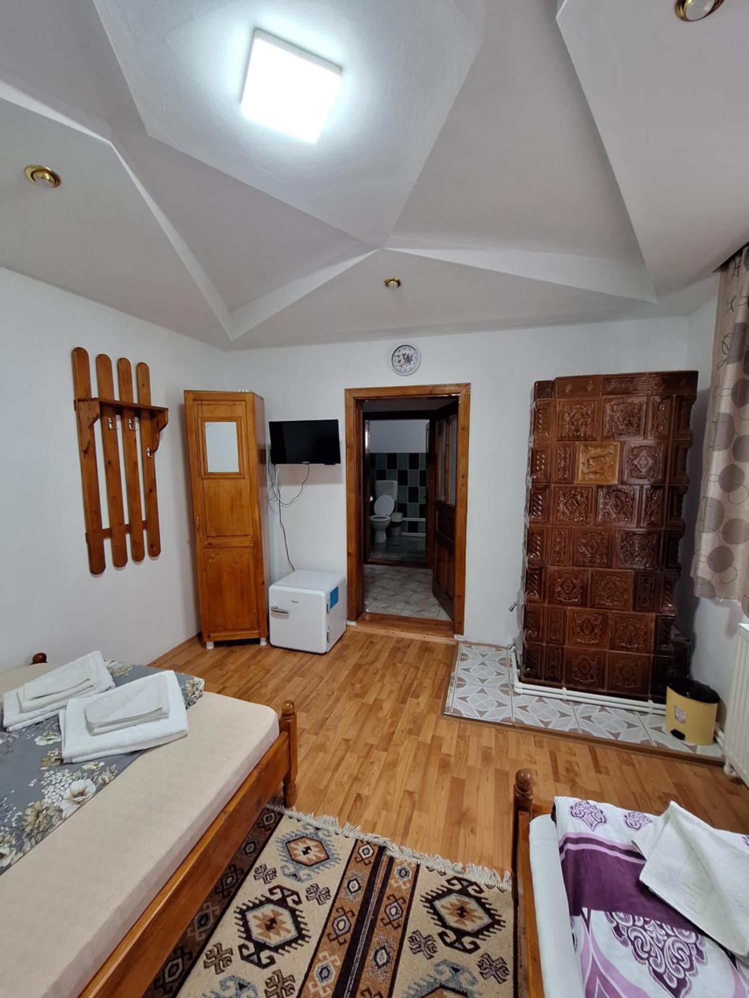 Casa Cu Lavanda Ватра Дорней Екстериор снимка