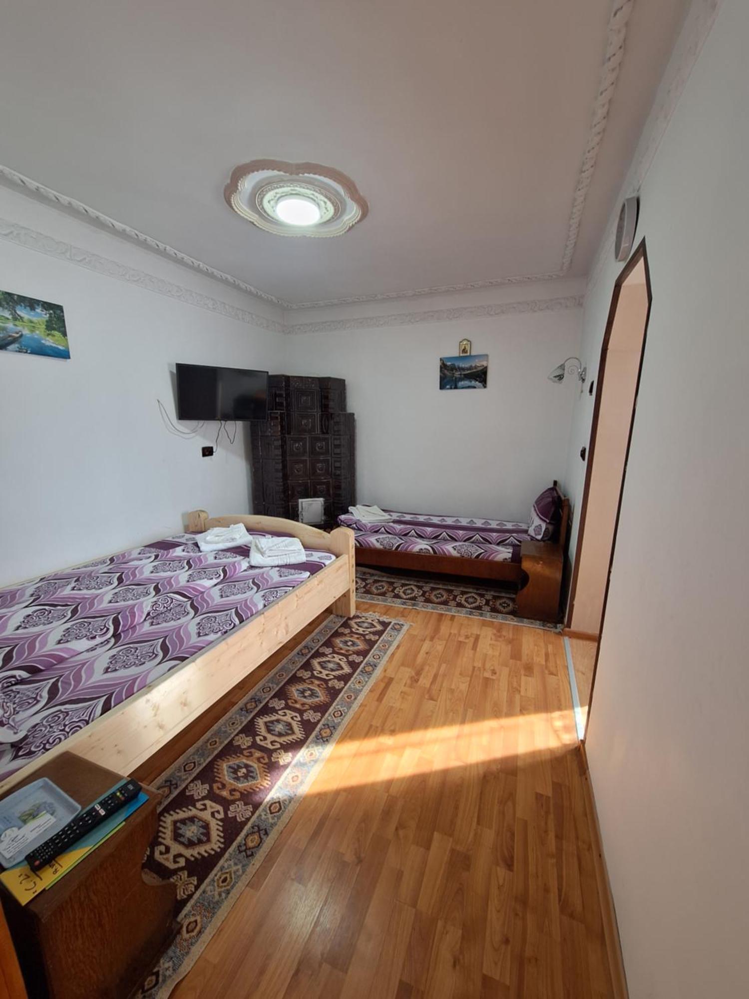 Casa Cu Lavanda Ватра Дорней Екстериор снимка