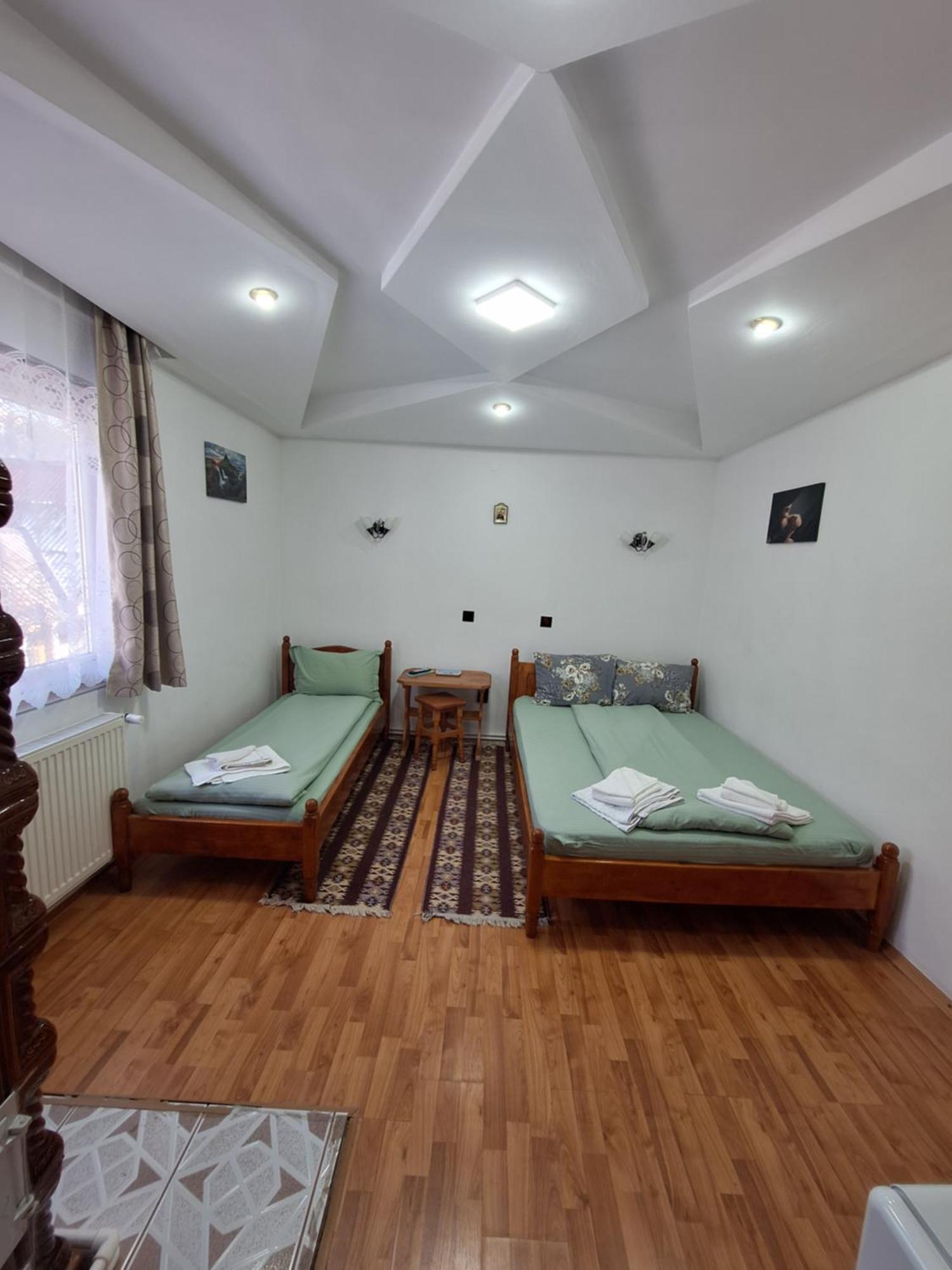 Casa Cu Lavanda Ватра Дорней Екстериор снимка