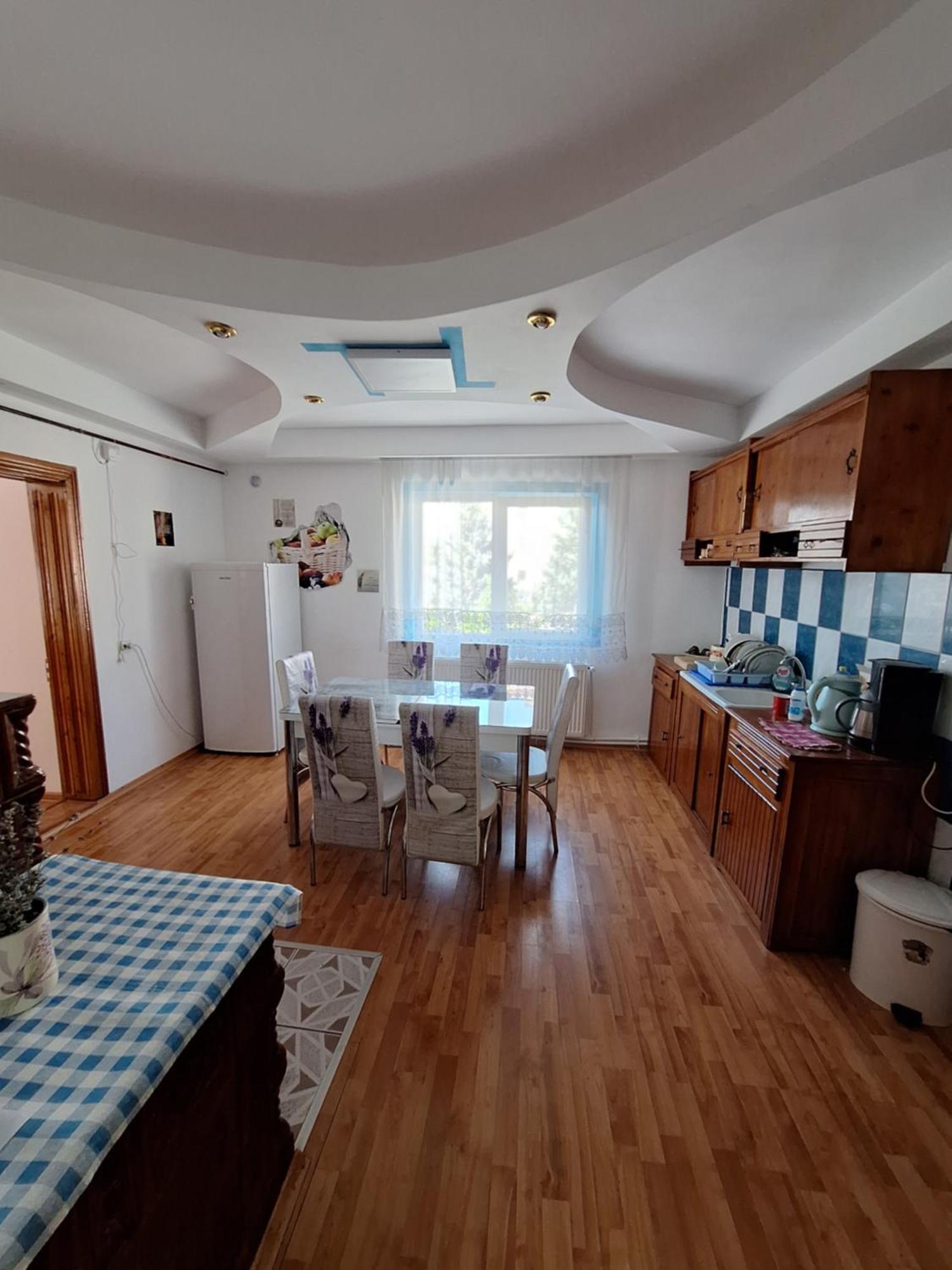 Casa Cu Lavanda Ватра Дорней Екстериор снимка